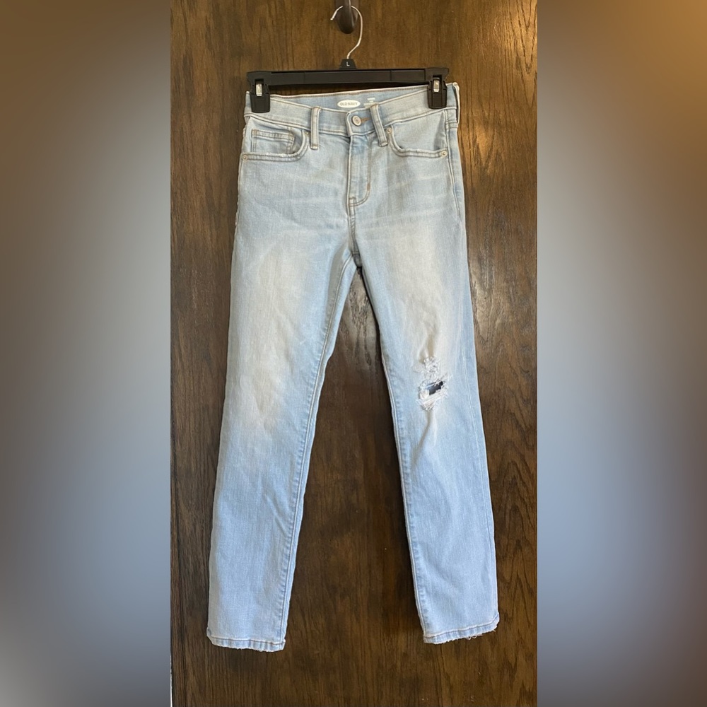 Old Navy lightwash karate slim distressed jeans